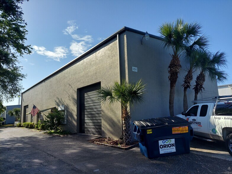 131 Scarlett Blvd, Oldsmar, FL à louer - Photo de l’immeuble – Image 1 sur 23