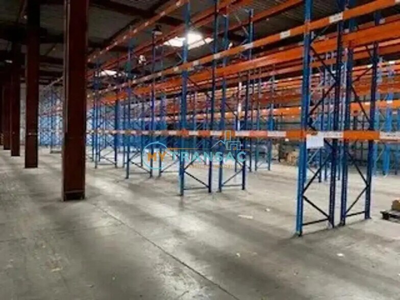 Industriel/Logistique dans Émerainville à louer - Photo intérieure – Image 2 sur 6