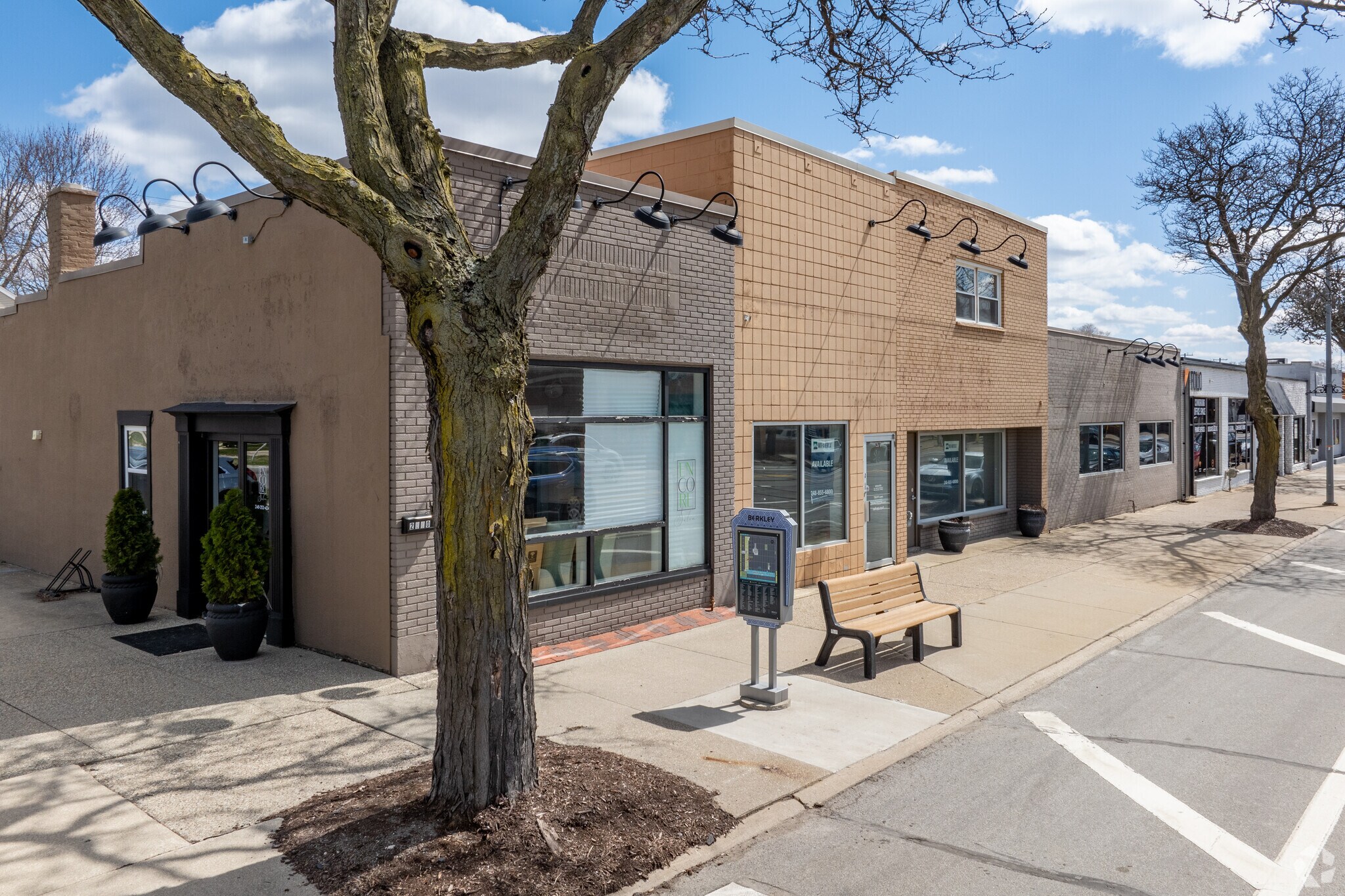 2860, 2870 & 2880 Coolidge Hwy, Berkley, MI à vendre Photo principale– Image 1 sur 26