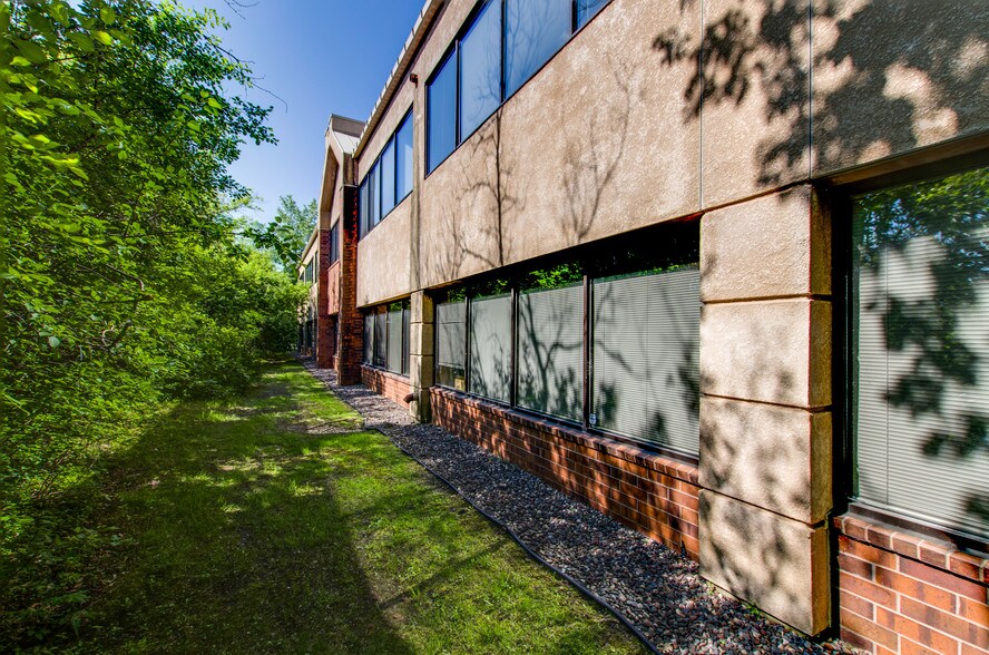 6407 City West Pky, Eden Prairie, MN à louer - Photo de l’immeuble – Image 3 sur 7