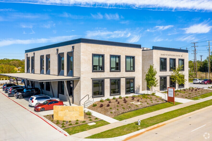 5612 Edwards Ranch Rd, Fort Worth, TX à louer - Photo de l’immeuble – Image 1 sur 5
