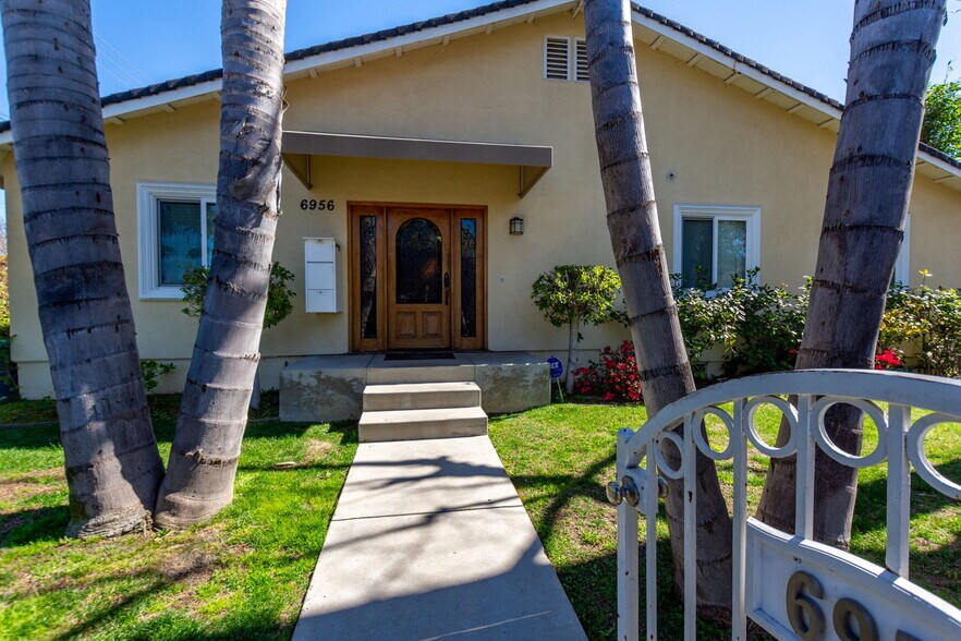 6956 Bertrand Ave, Reseda, CA à vendre - Photo principale – Image 1 sur 2