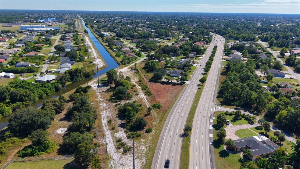 5106 Lee Blvd, Lehigh Acres, FL à vendre - Vidéo sur l’annonce professionnelle – Image 2 sur 40