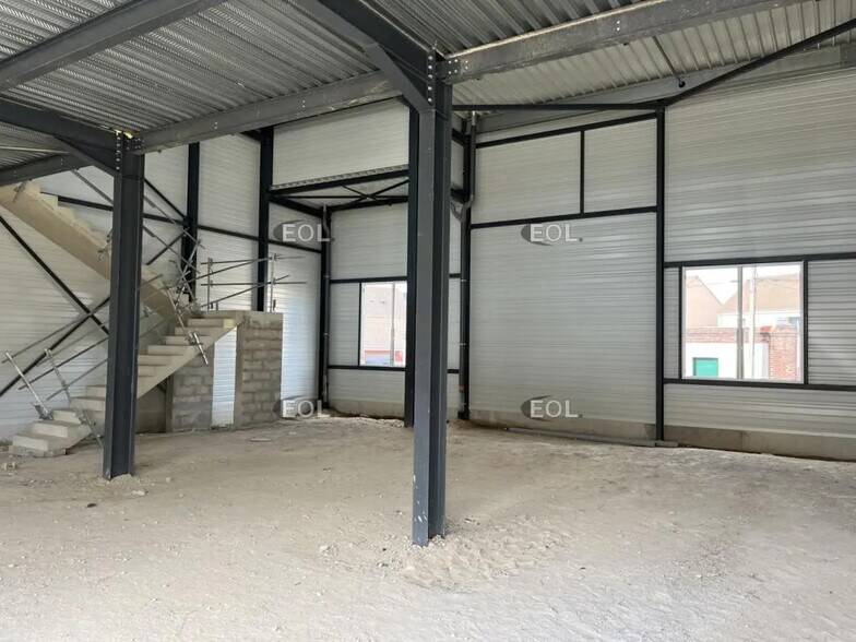 Local d’activités dans Asnières-sur-Oise à louer - Photo intérieure – Image 2 sur 5