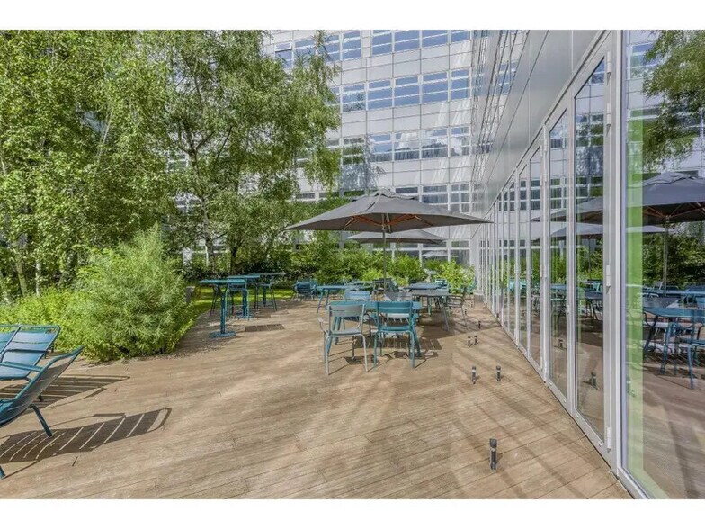 53 Boulevard Ornano, Saint-Denis à louer - Photo de l’immeuble – Image 2 sur 16