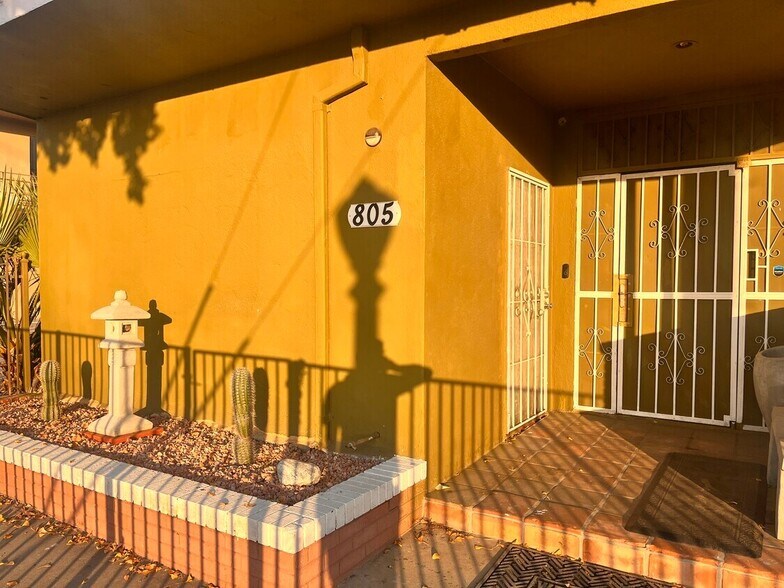 805 N D St, San Bernardino, CA à vendre - Photo de l’immeuble – Image 3 sur 9