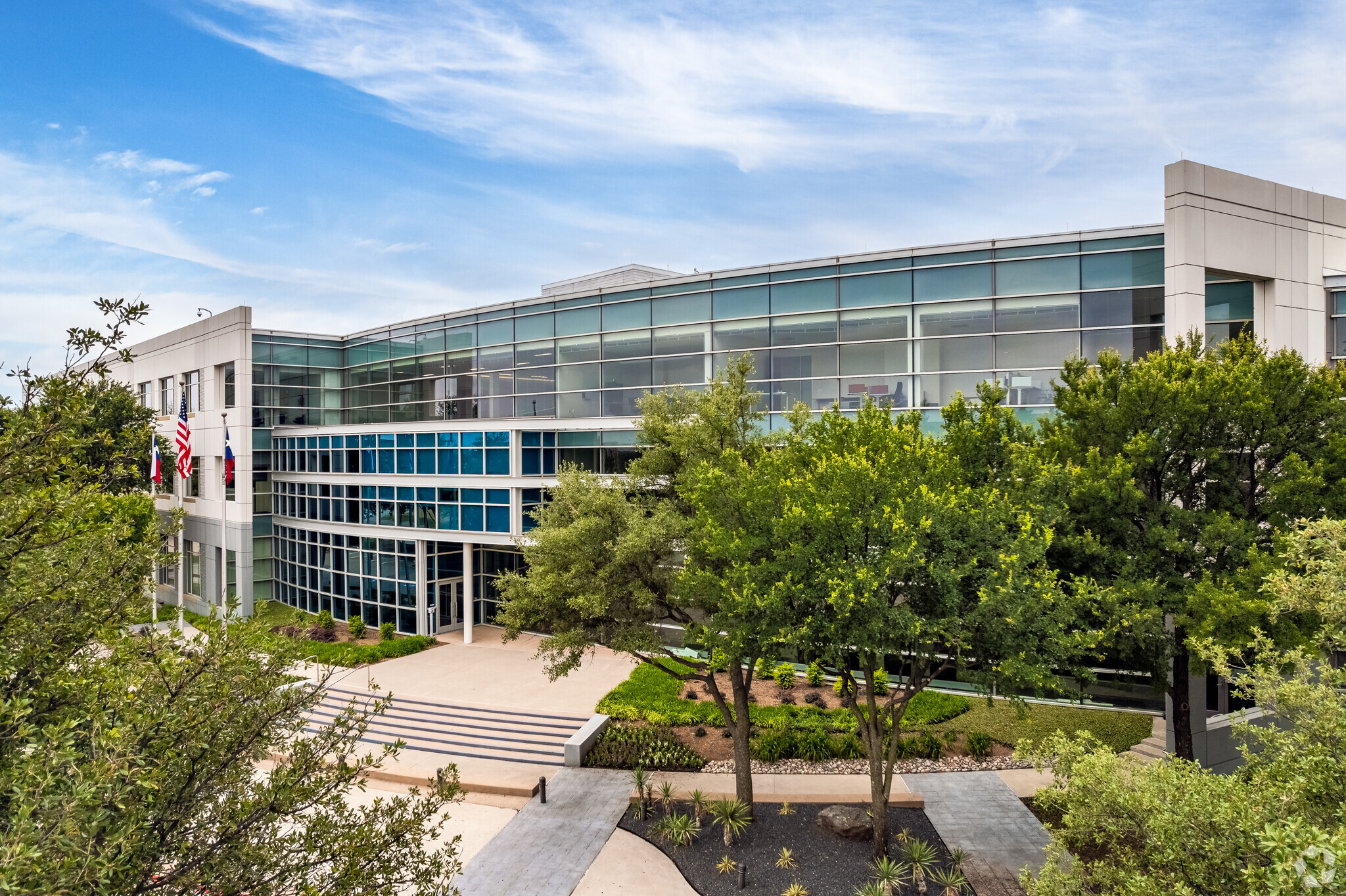 5000 Headquarters Dr, Plano, TX à louer Photo de l’immeuble– Image 1 sur 36