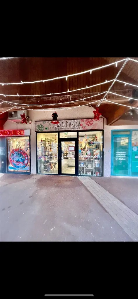 Plus de détails pour Local commercial à vendre