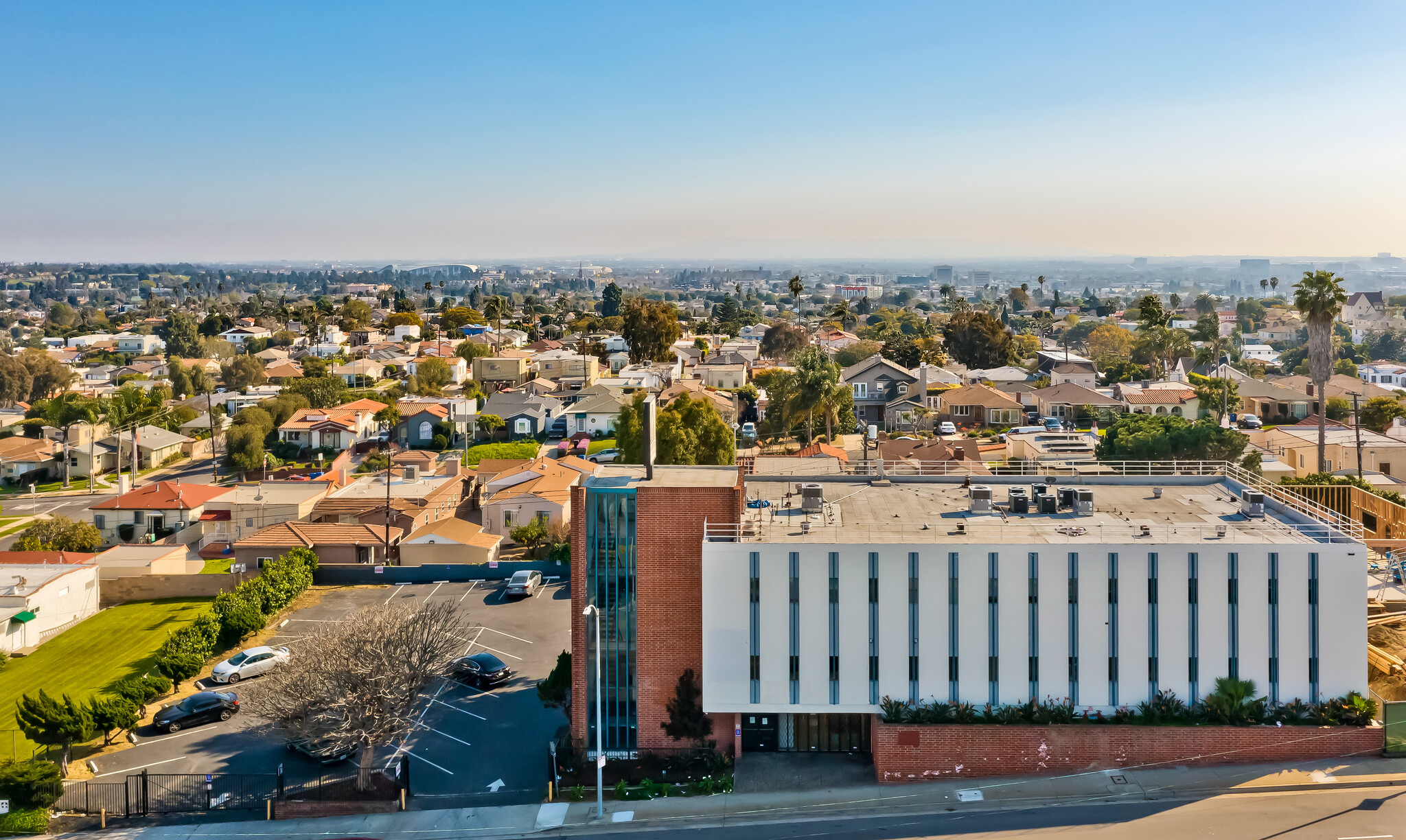 4314 W Slauson Ave, Los Angeles, CA à louer Photo de l’immeuble– Image 1 sur 7