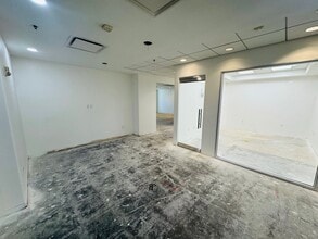 74199 El Paseo Dr, Palm Desert, CA à louer Photo intérieure– Image 2 sur 7