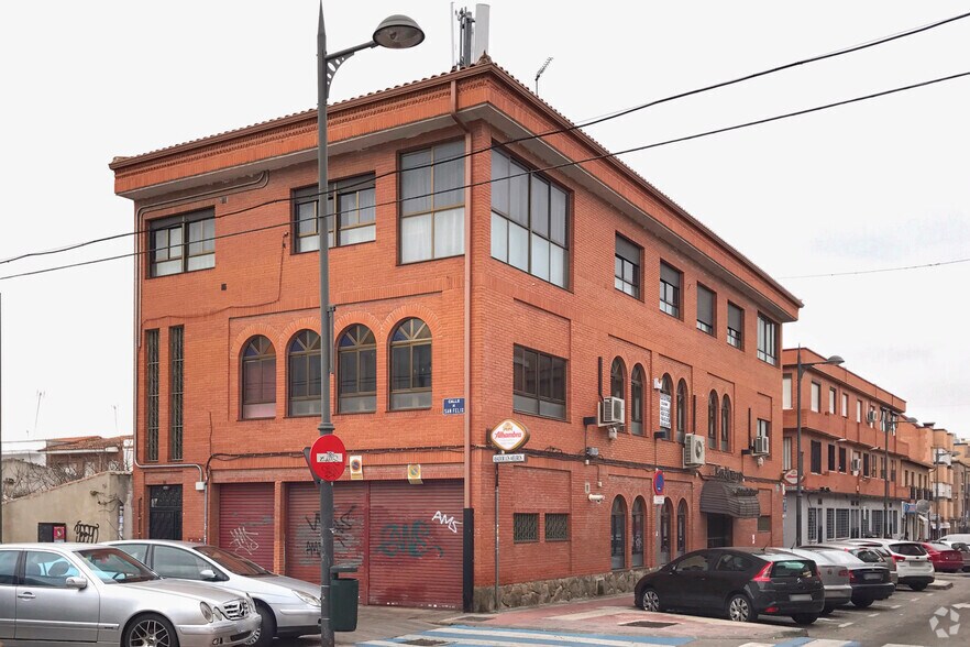 Calle Santo Tomás de Aquino, 20, Parla, Madrid à vendre - Photo de l’immeuble – Image 2 sur 2