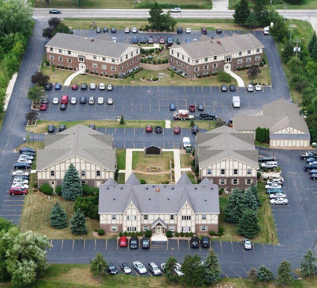 11514 N Port Washington Rd, Mequon, WI à louer - Photo de l’immeuble – Image 3 sur 4