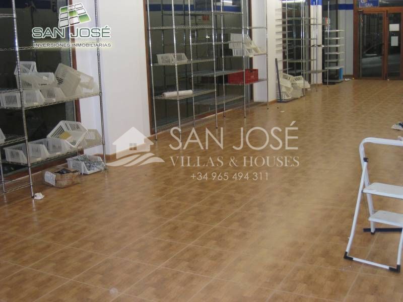 Local commercial dans Aspe, Alicante à louer Photo de l’immeuble– Image 1 sur 7