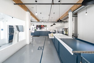 353 S Palm Canyon Dr, Palm Springs, CA à louer Photo intérieure– Image 1 sur 12