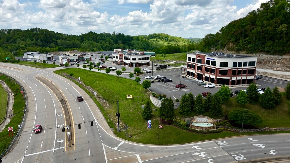 1000 Jerry Dove Rd, Bridgeport, WV à louer - Photo de l’immeuble – Image 2 sur 55