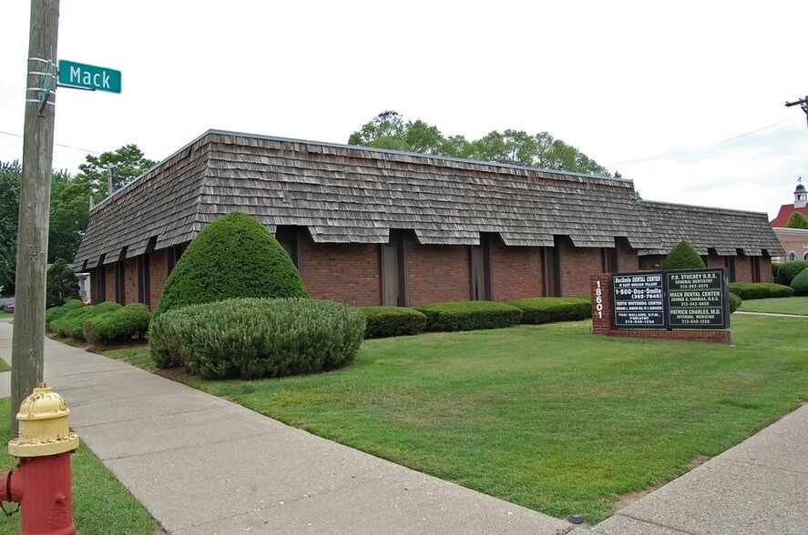 18601 Mack Ave, Detroit, MI à vendre - Photo de l’immeuble – Image 2 sur 2