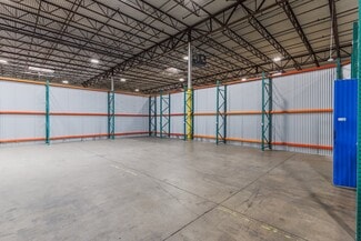 Plus de détails pour 11410-11420 Mathis Ave, Farmers Branch, TX - Industriel/Logistique à louer