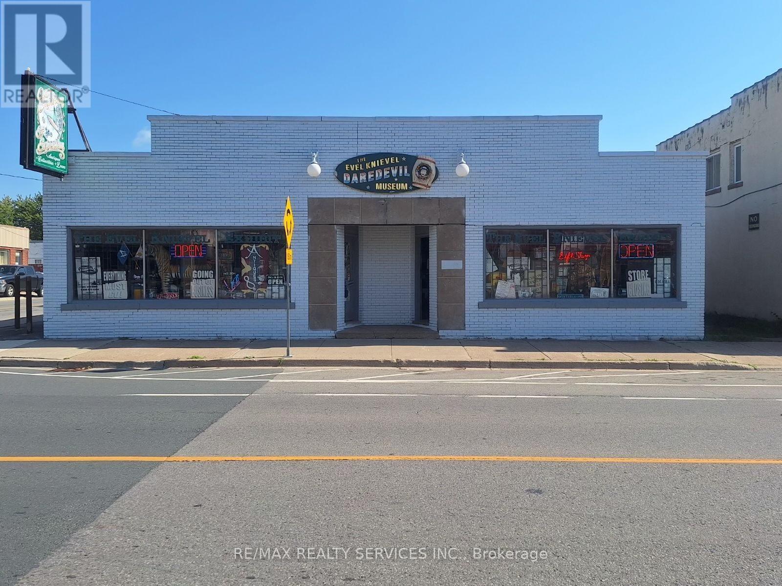 4602 Victoria Ave, Niagara Falls, ON à vendre Photo de l’immeuble– Image 1 sur 5