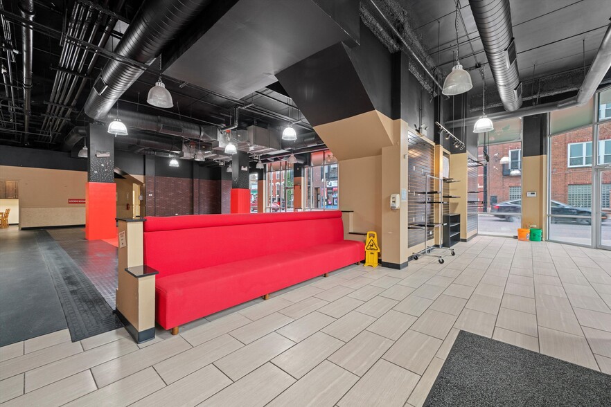 1720 W North Ave, Chicago, IL à louer - Photo intérieure – Image 3 sur 20