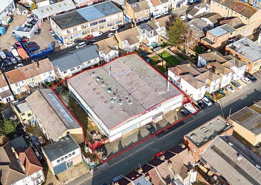 29-35 Gladstone Rd, Croydon à louer - Photo de l’immeuble – Image 1 sur 7