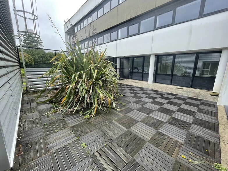 Bureau dans Vern-sur-Seiche à vendre - Photo de l’immeuble – Image 3 sur 10