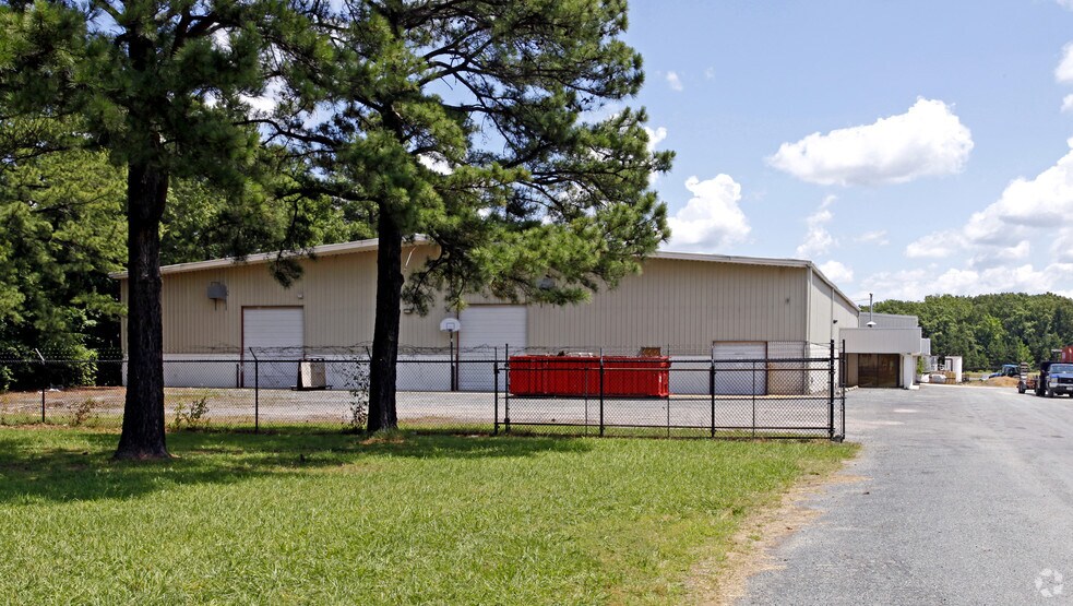 11080 Air Park Rd, Ashland, VA à louer - Photo de l’immeuble – Image 3 sur 3