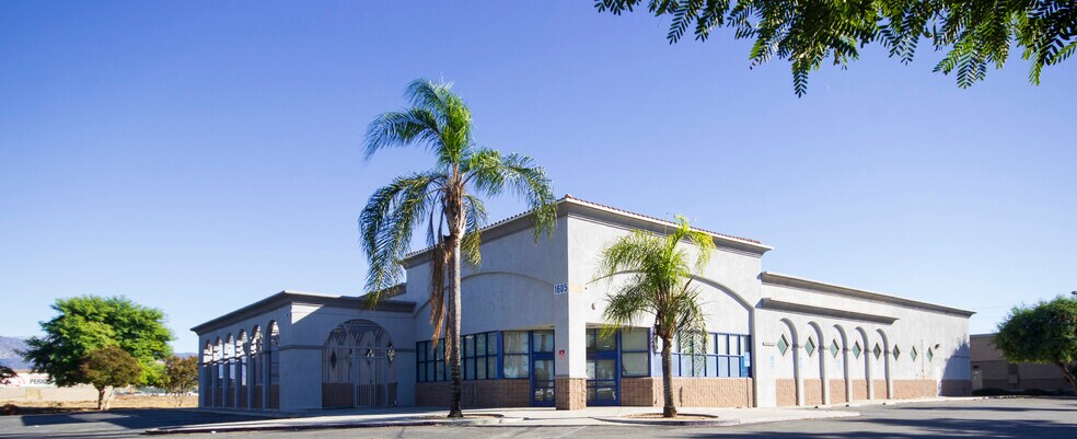 1605 S San Jacinto Ave, San Jacinto, CA à vendre - Photo de l’immeuble – Image 2 sur 3