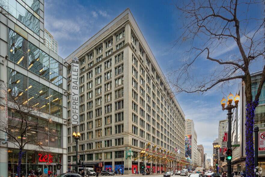 24 E Washington St, Chicago, IL à louer - Photo de l’immeuble – Image 3 sur 4