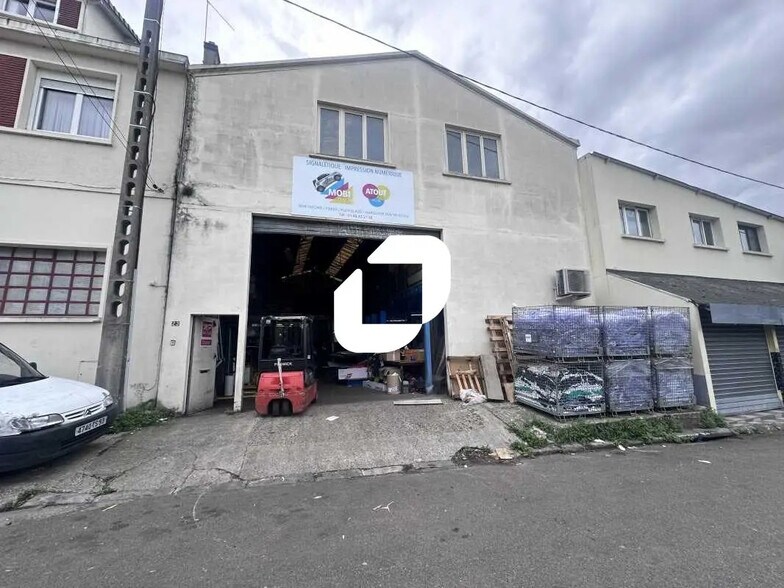 Local d'activités dans Noisy-le-Sec à vendre - Photo de l’immeuble – Image 1 sur 4