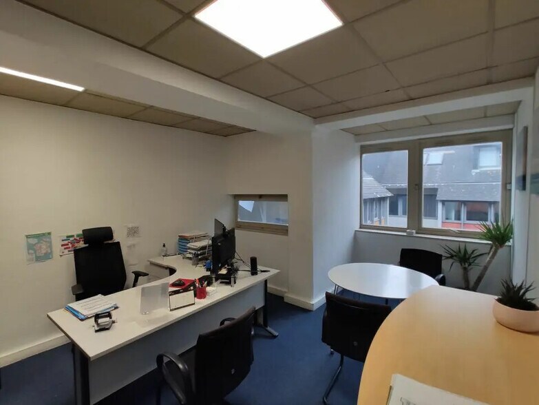 Bureau dans Rennes à louer - Photo de l’immeuble – Image 2 sur 3