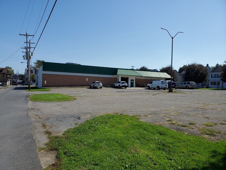 717 W Berwick St, Easton, PA à vendre - Photo de l’immeuble – Image 2 sur 4