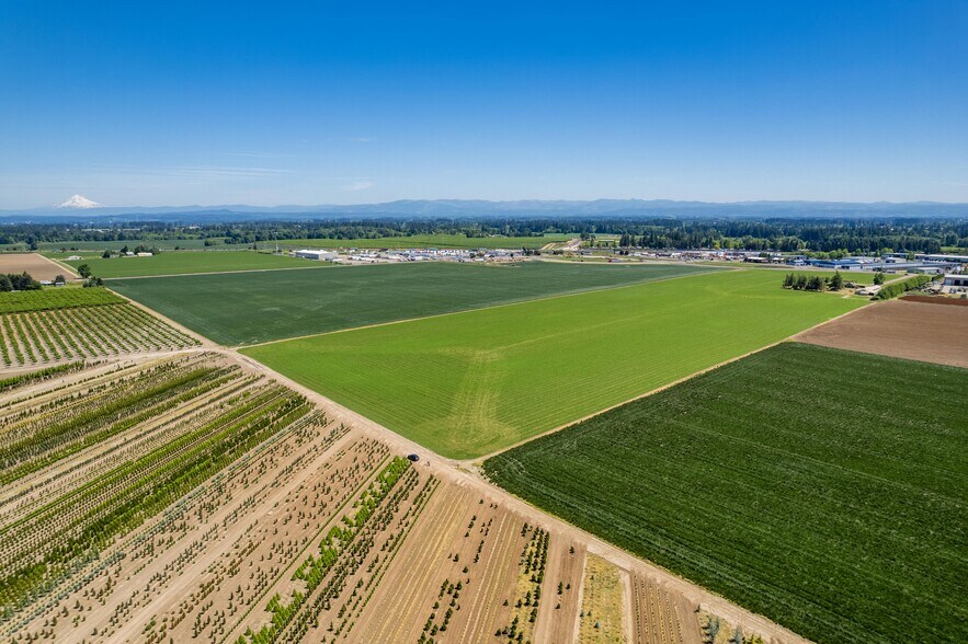 12033 Ehlen Rd NE, Aurora, OR à vendre - Photo de l’immeuble – Image 3 sur 4