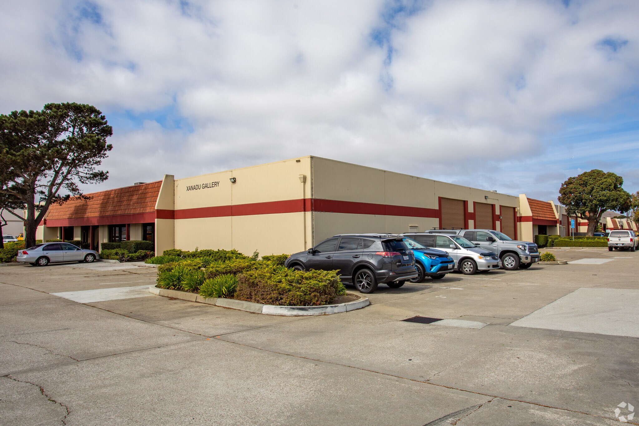 Swift Ave, South San Francisco, CA à vendre Photo principale– Image 1 sur 12