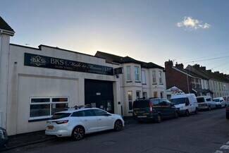 Plus de détails pour 27-29 New North Rd, Exmouth - Industriel/Logistique à louer