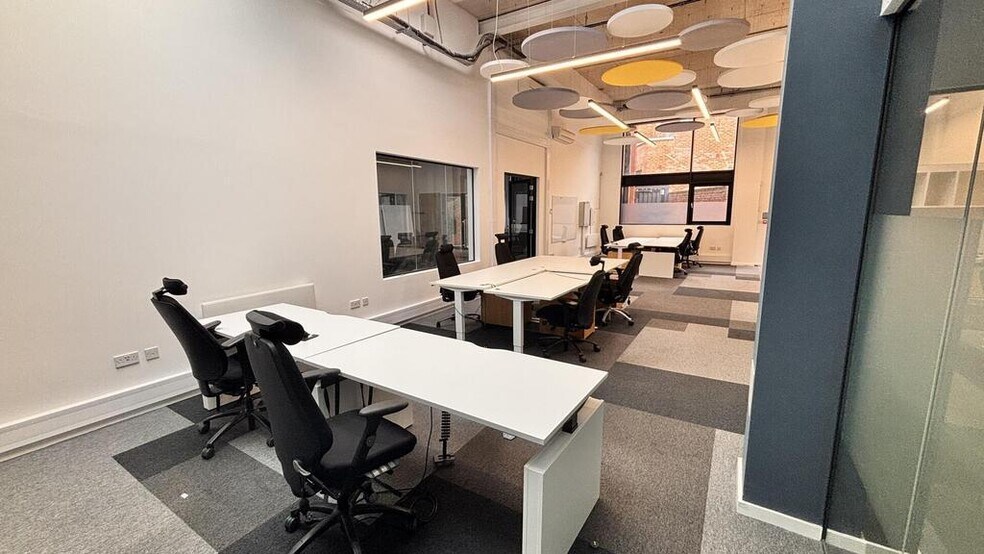 45 Holmes Rd, Londres à louer - Photo de l’immeuble – Image 3 sur 34