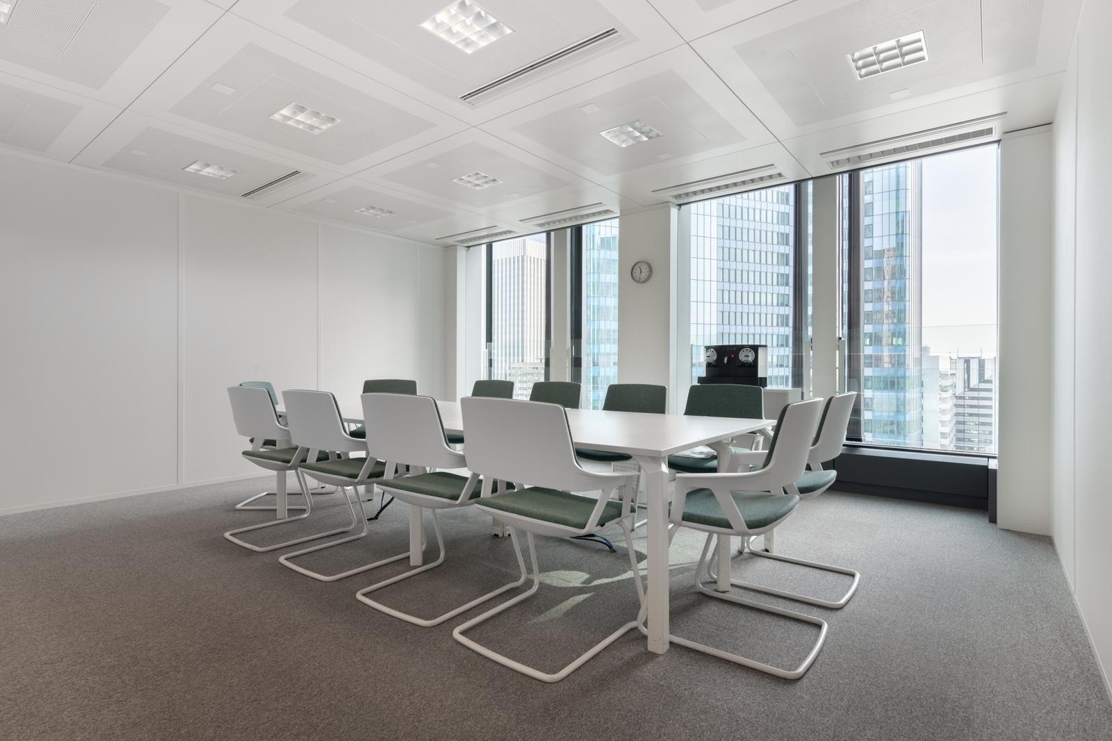 Bureau dans Courbevoie à louer Photo de l’immeuble– Image 1 sur 11