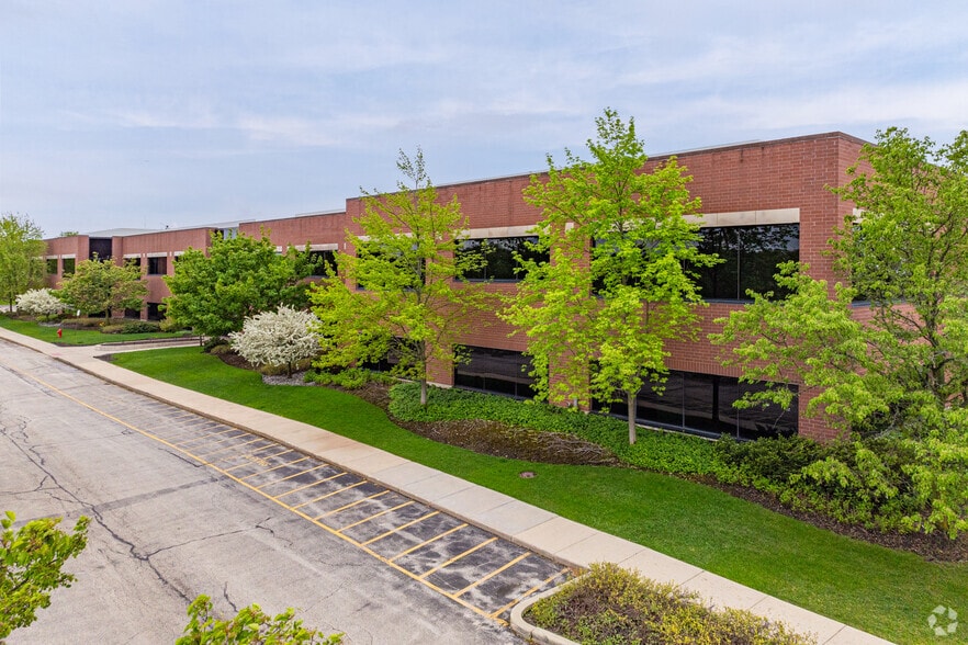 4200 Cantera Dr, Warrenville, IL à vendre - Photo principale – Image 1 sur 37