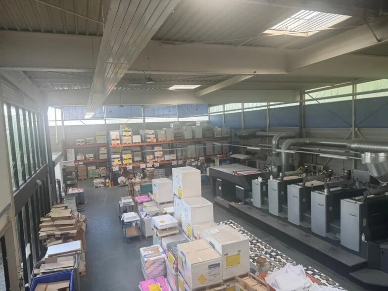 Local d'activités dans Champigny-sur-Marne à vendre - Photo intérieure – Image 1 sur 7