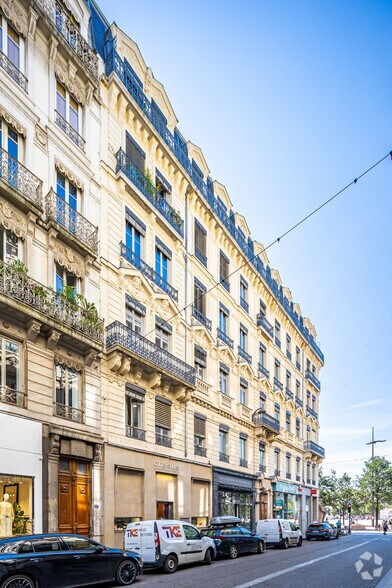 Bureau dans Lyon à louer - Photo de l’immeuble – Image 3 sur 8