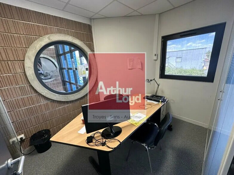 Bureau dans Troyes à louer - Photo de l’immeuble – Image 2 sur 3