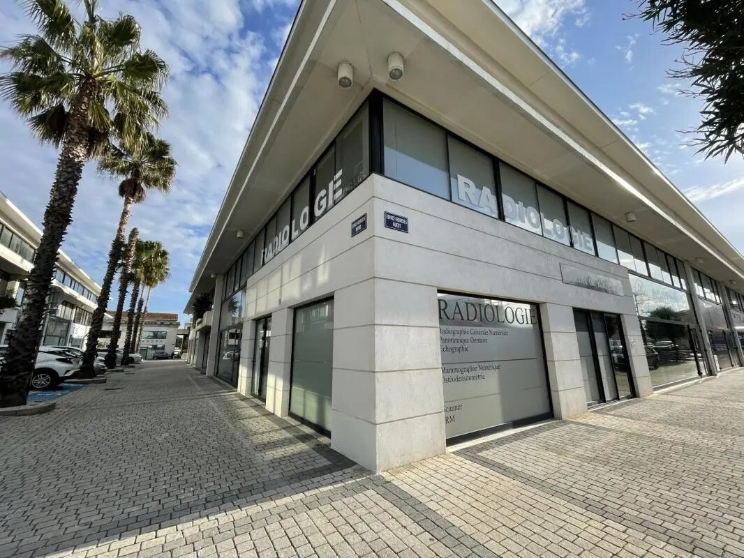 Local commercial dans Puget-sur-Argens à vendre Photo principale– Image 1 sur 1