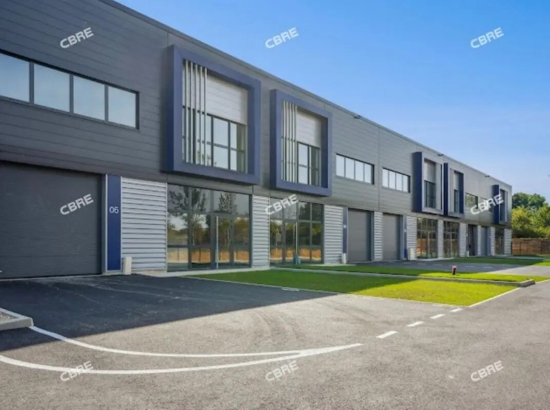 Local d’activités dans Villebon-sur-Yvette à louer Photo de l’immeuble– Image 1 sur 10