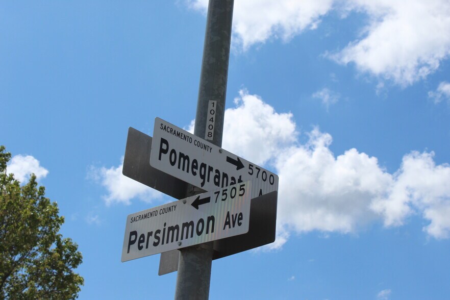 7509 Persimmon Ave, Sacramento, CA à vendre - Photo de l’immeuble – Image 2 sur 12