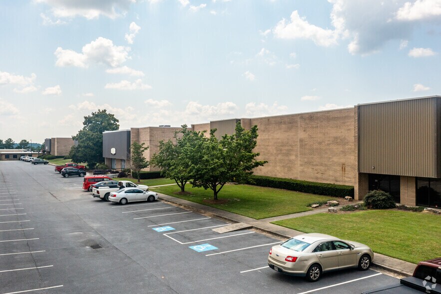 5315 Tulane Dr SW, Atlanta, GA à louer - Photo de l’immeuble – Image 3 sur 6