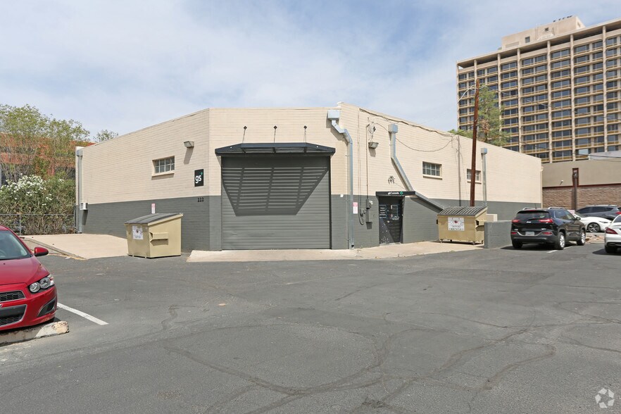 222 E Clarendon Ave, Phoenix, AZ à vendre - Photo principale – Image 1 sur 10