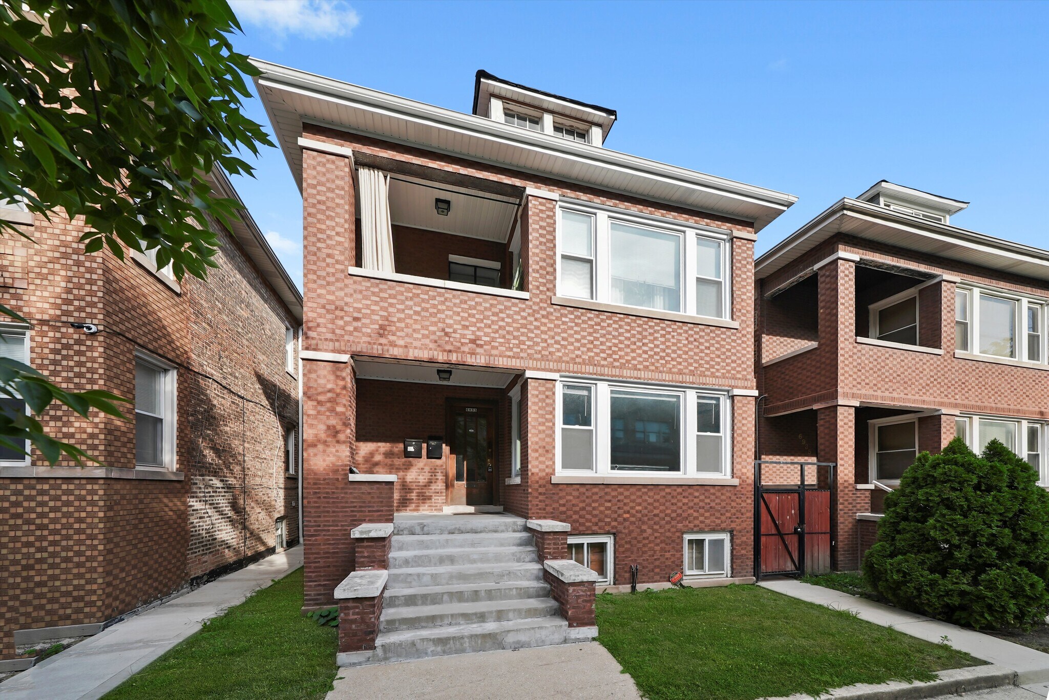 6933 S Washtenaw Ave, Chicago, IL à vendre Photo de l’immeuble– Image 1 sur 39