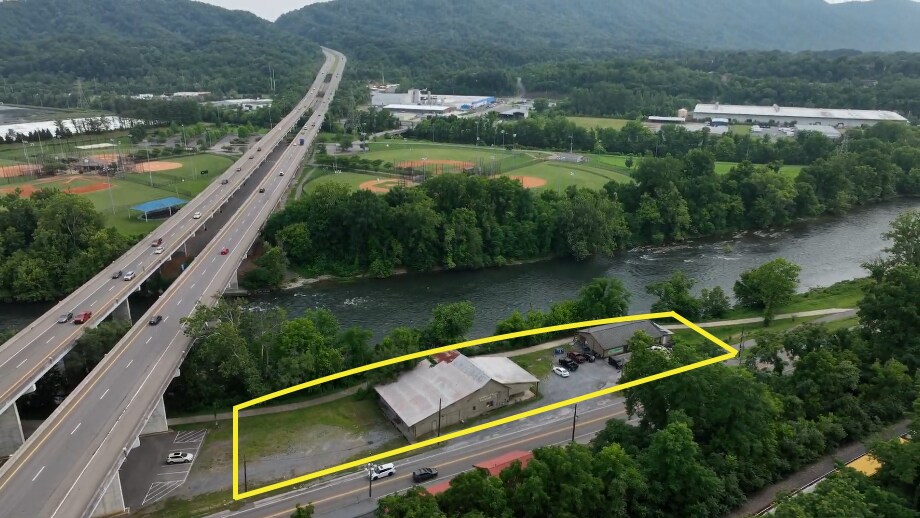 1837 Netherland Inn Rd, Kingsport, TN à vendre - Photo de l’immeuble – Image 1 sur 4