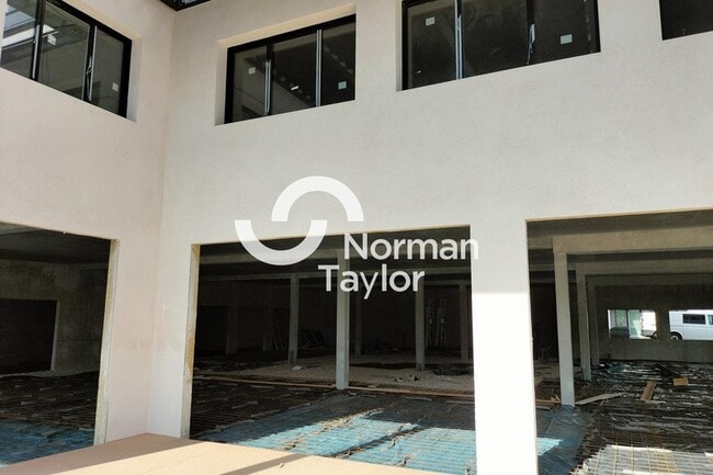 Plus de détails pour 480 Route De Berre, Éguilles - Bureau à vendre