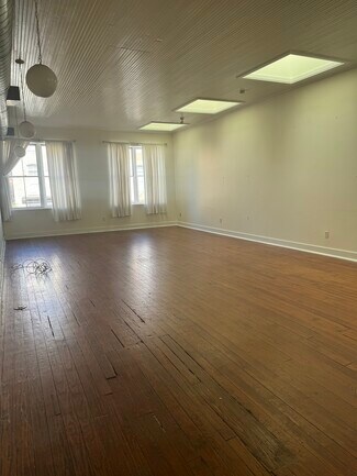 Plus de détails pour 316 W Broughton Ln, Savannah, GA - Bureau à louer
