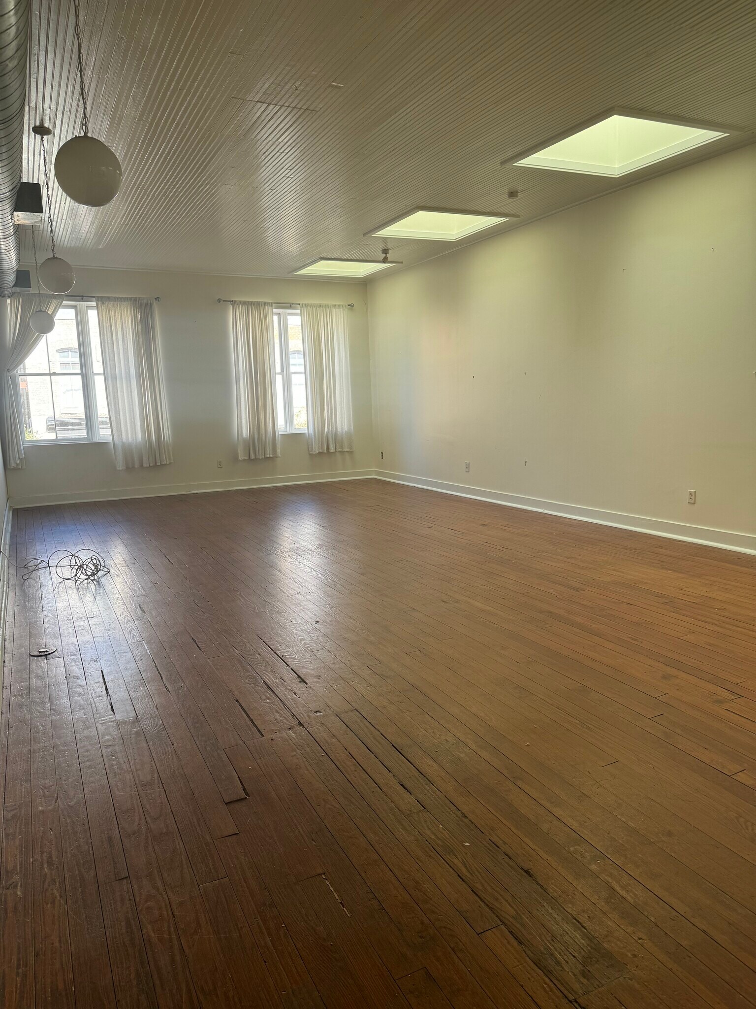 316 W Broughton Ln, Savannah, GA à louer Photo intérieure– Image 1 sur 21